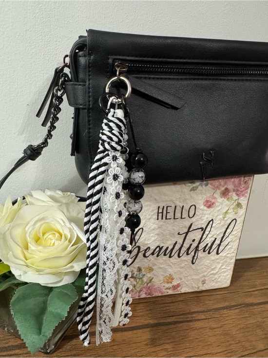 Handmade Handbags - Black & White Phone/Key/Bag Chain #P1119